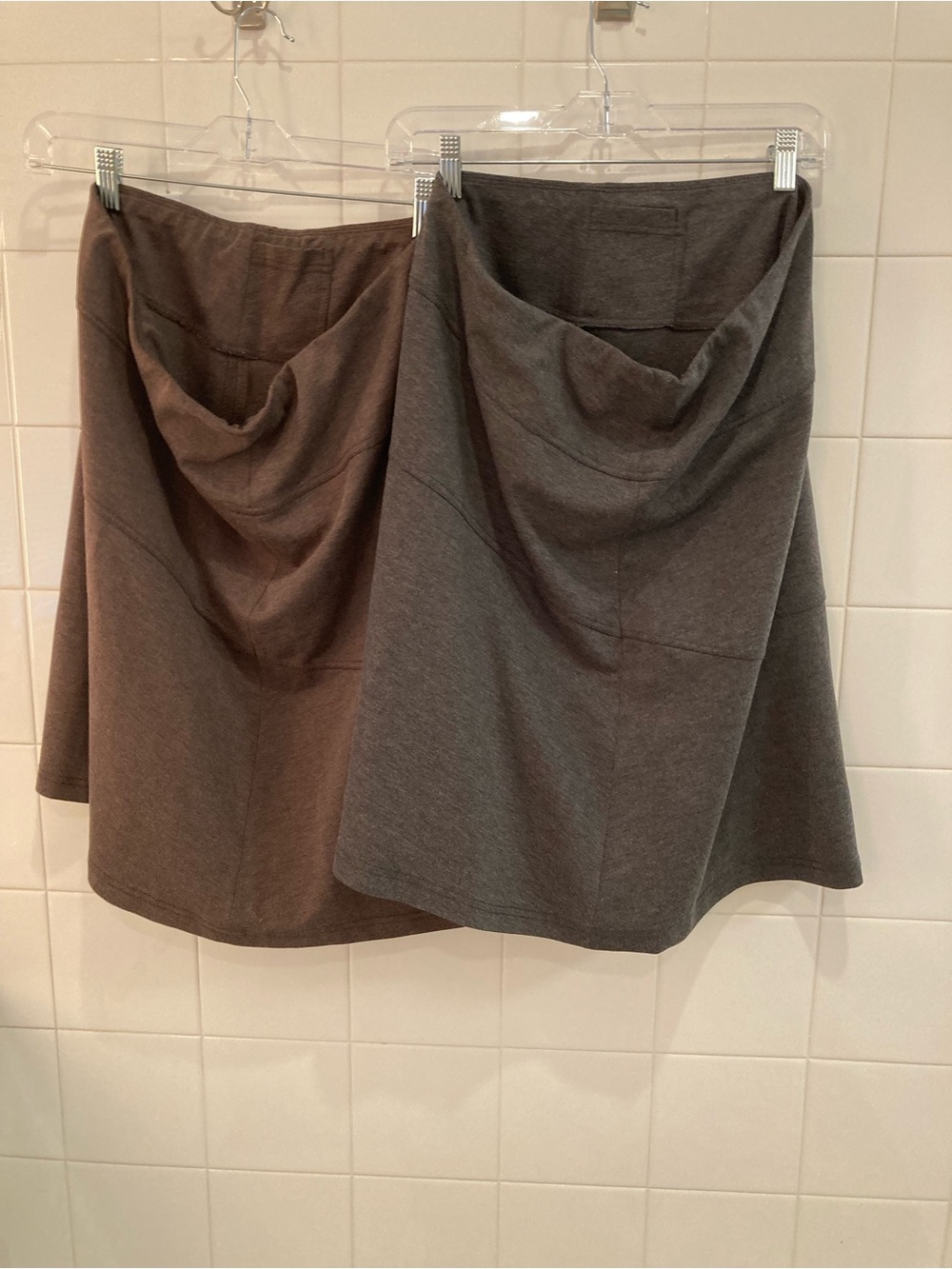 Royal Robbins Midi Skirts in Brown and Charcoal - Picture 3 of 9
